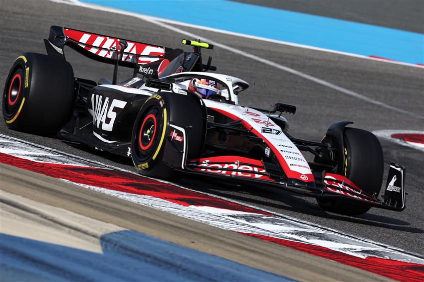 Haas F1® Team Garage Tou